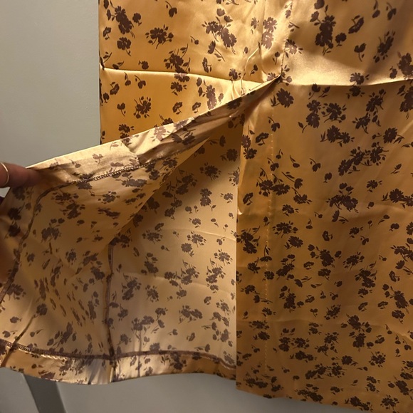 Zara Floral Satin Midi Skirt - copper/brown size M - Picture 4 of 9